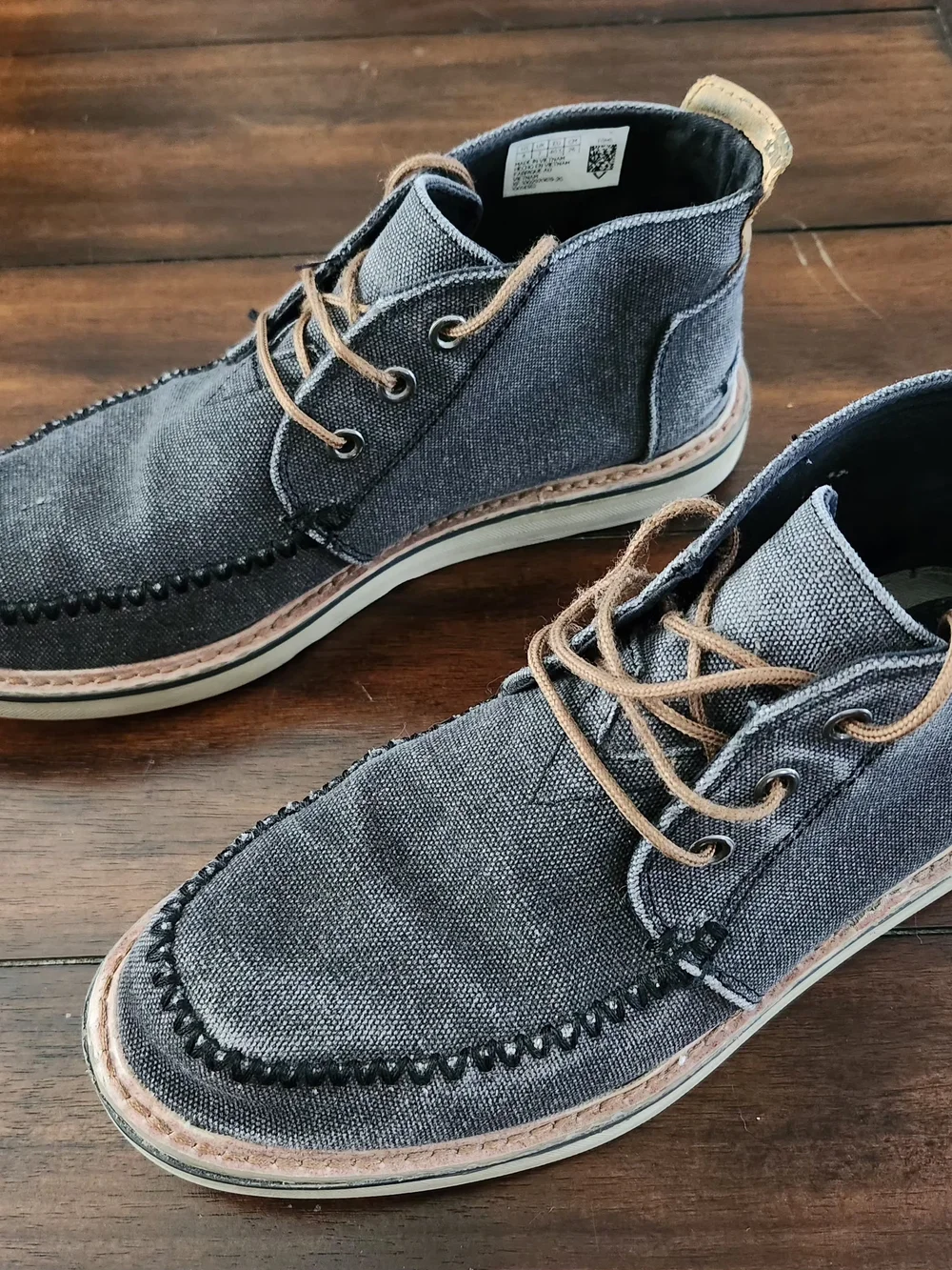 Toms Men's 8 Casual Canvas Chukka Boots in Charcoal with Brown Laces